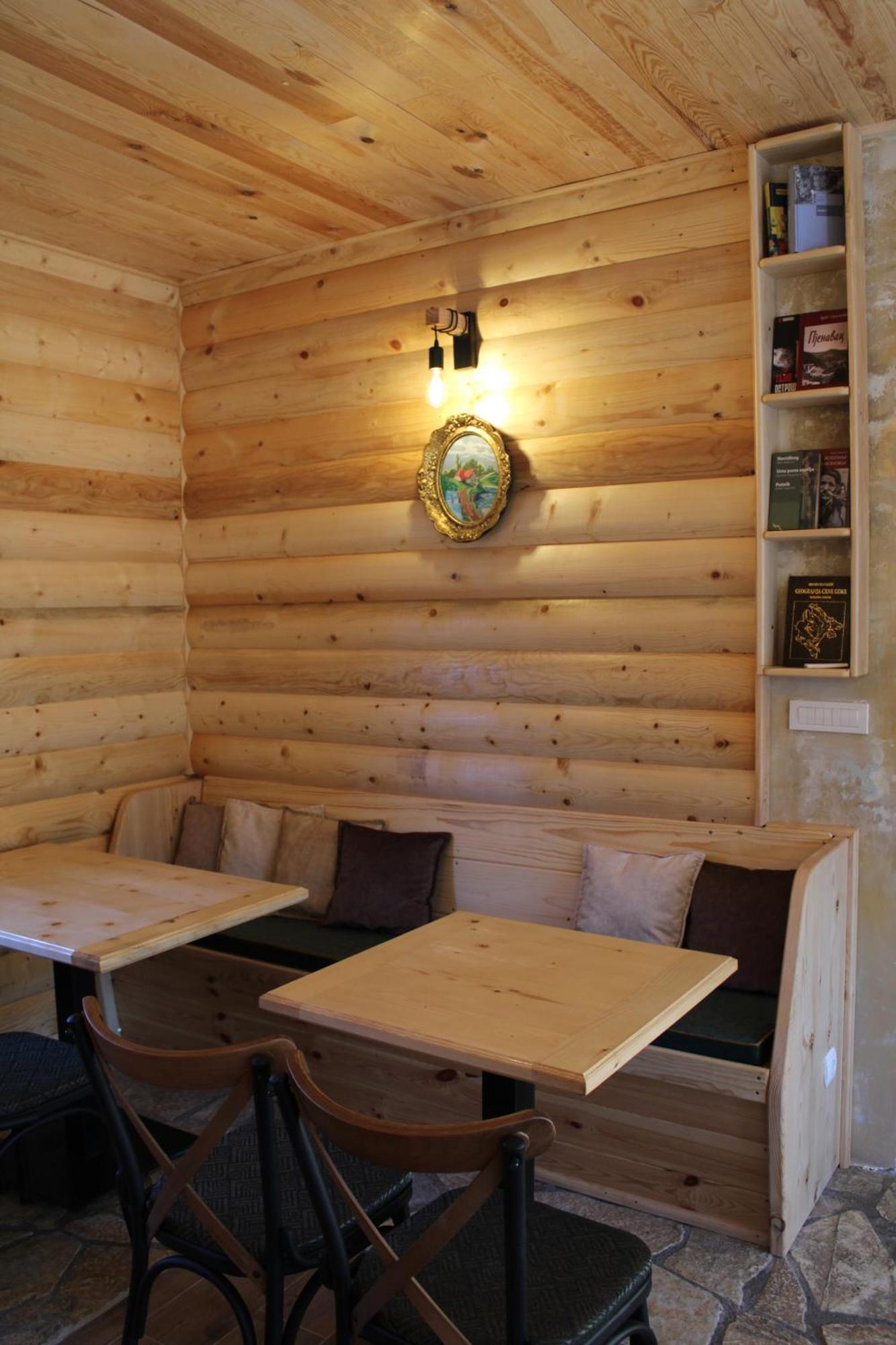Pubhouse & Rooms Pahulja Kolasin Exterior photo